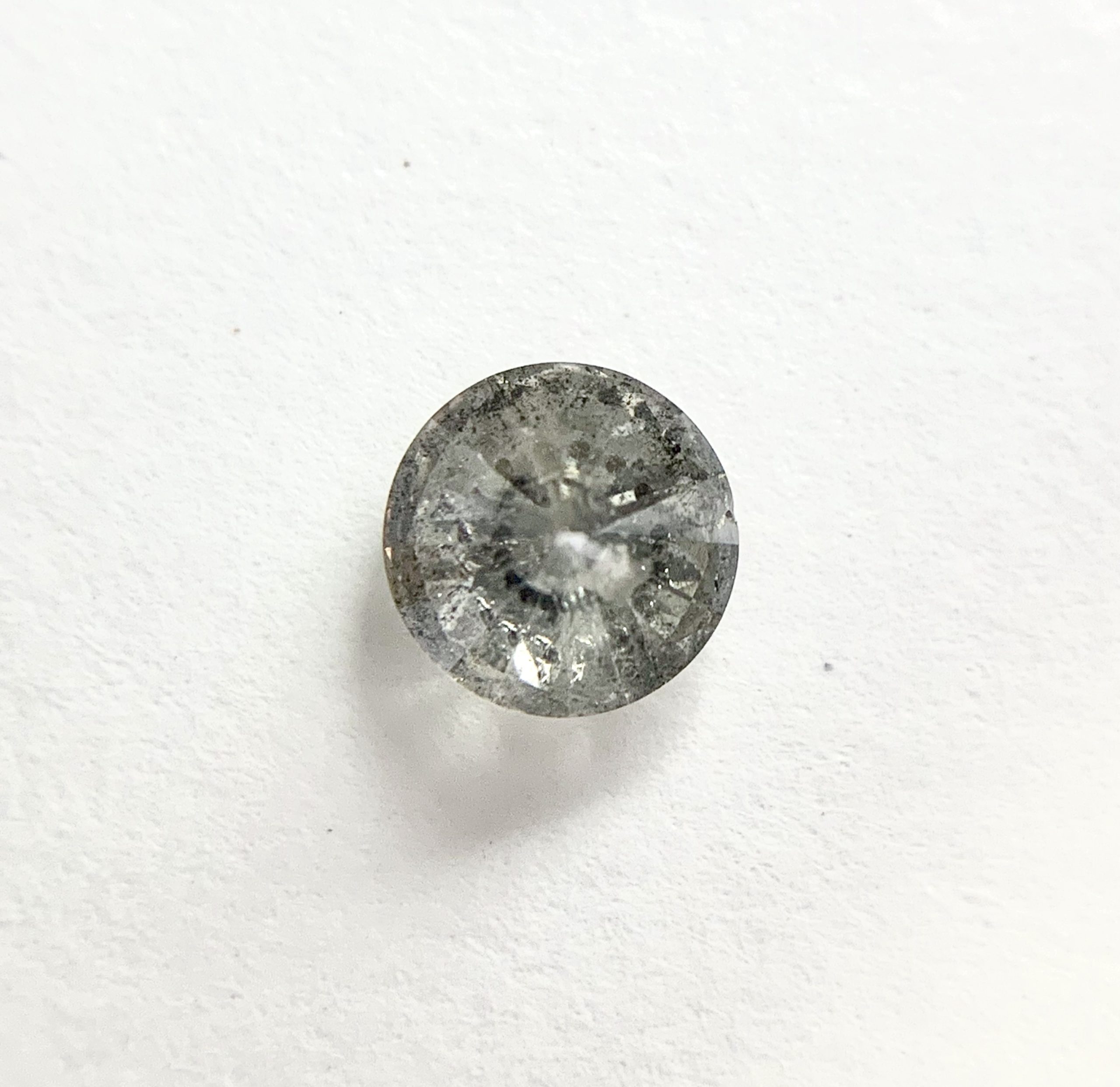 Salt and Pepper Round Brilliant Cut Diamond - Image 4