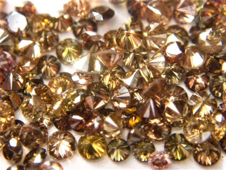 Brown Round Brilliant Cut Diamonds