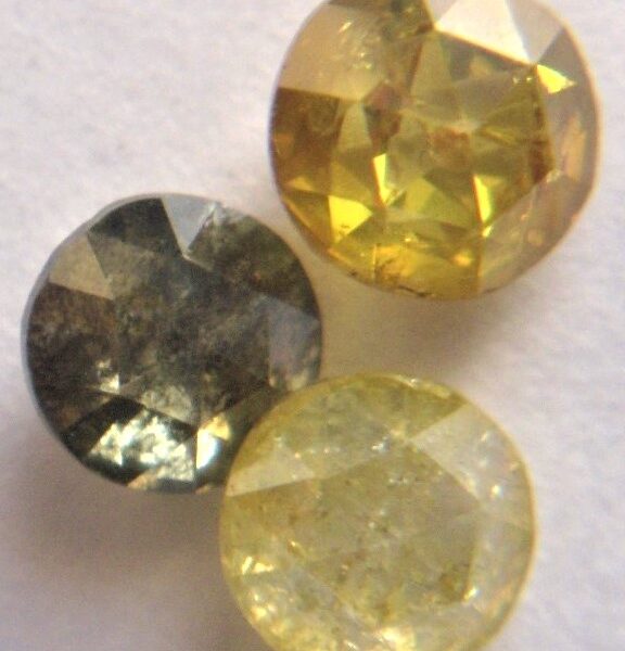 Natural Color Round Brilliant Cut Diamonds