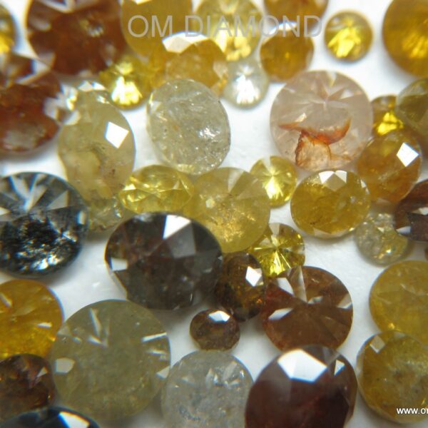 Fancy Colors Round Brilliant Cut Diamonds