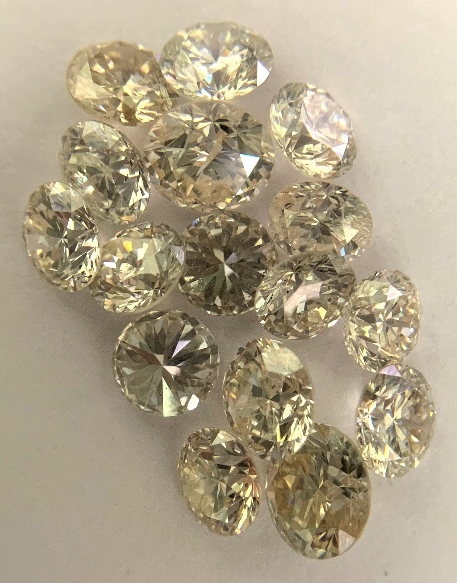 Brown Round Brilliant Cut Diamonds